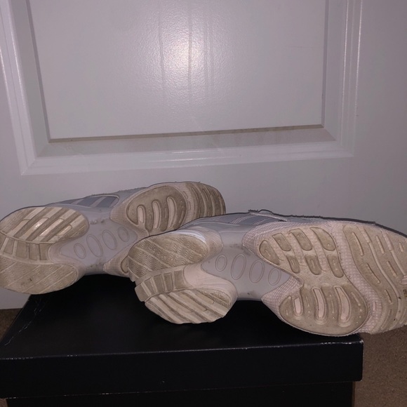 Adidas lxcon size: 8 Color: gray used once, comes inside box. Perfect condition - Picture 5 of 6